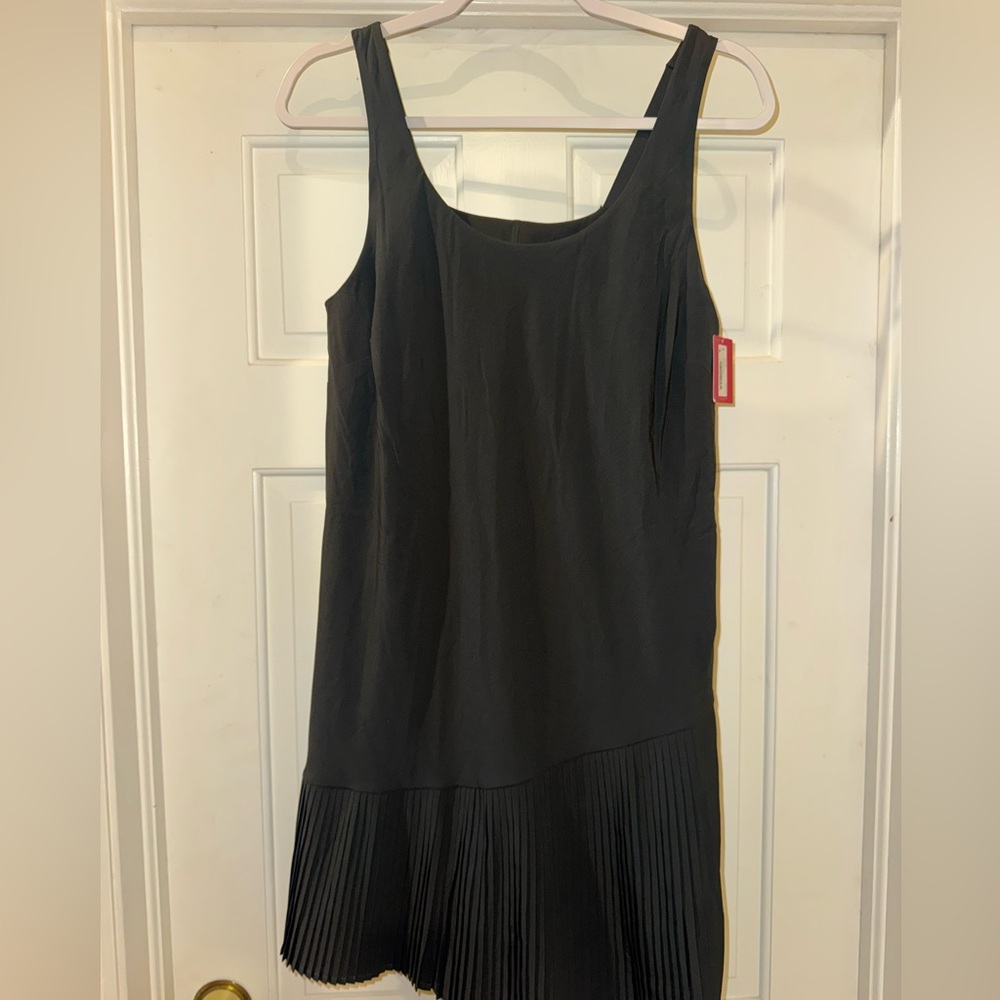 Olive Green Pleated Dress - Picture 5 of 5